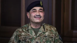 ट्रंप और Asim Munir की बढ़ती नजदीकियों पर US रिपोर्ट की चेतावनी, ‘Red Flag’ का इशारा